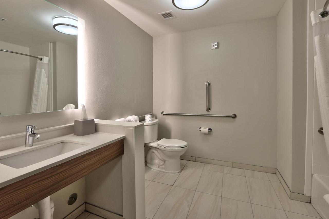 Hotel Express & By Ihg Broomfield